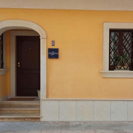 Molo Di Levante - Rent Apartment Marina di Ragusa Exteriör bild
