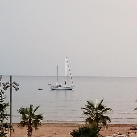 Molo Di Levante - Rent Apartment Marina di Ragusa Exteriör bild