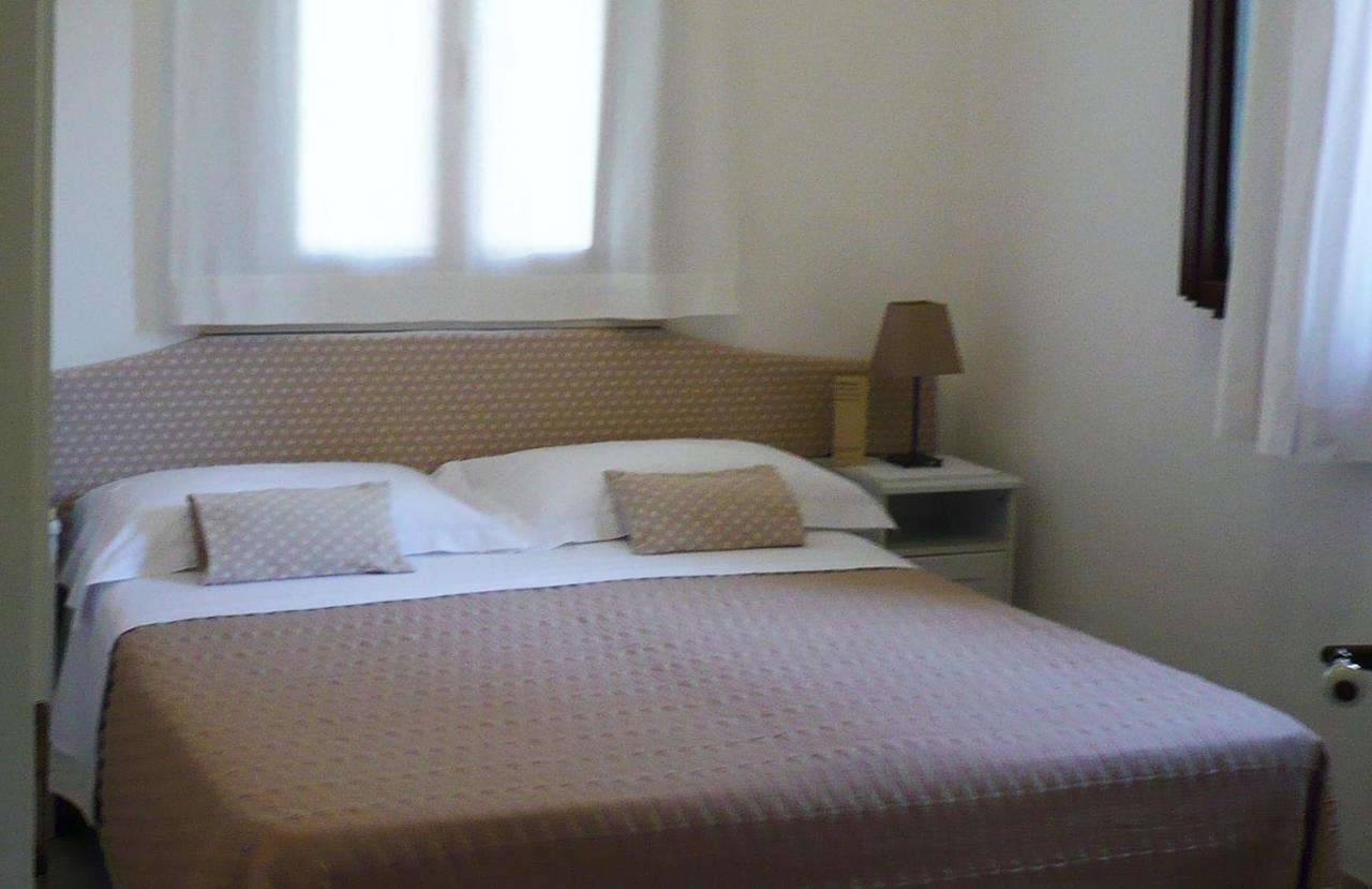 Molo Di Levante - Rent Apartment Marina di Ragusa Exteriör bild