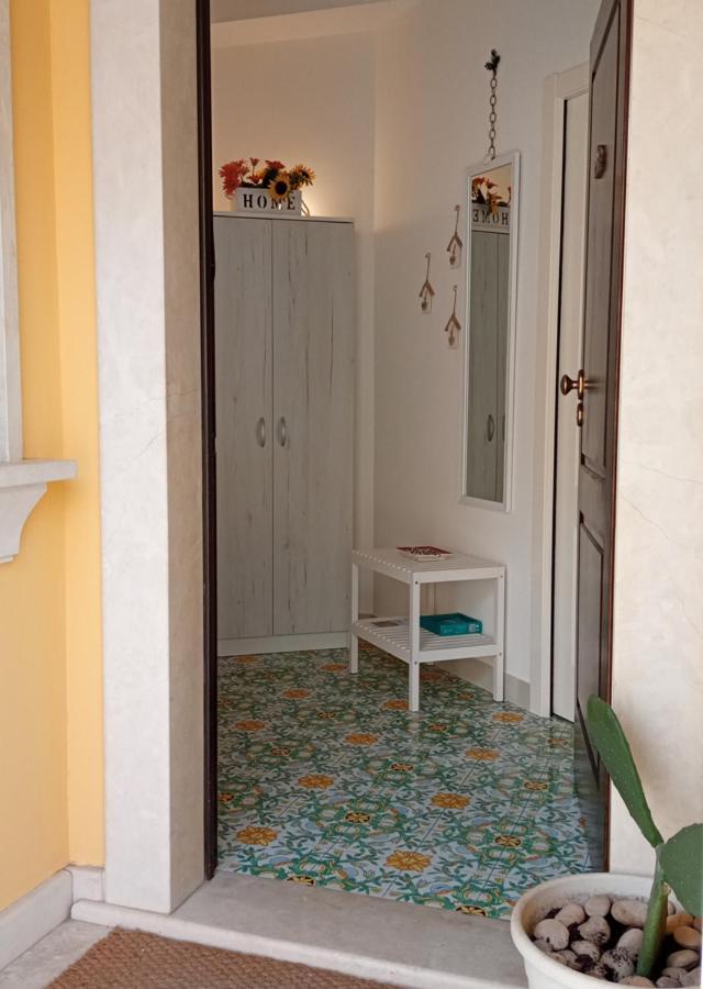 Molo Di Levante - Rent Apartment Marina di Ragusa Exteriör bild