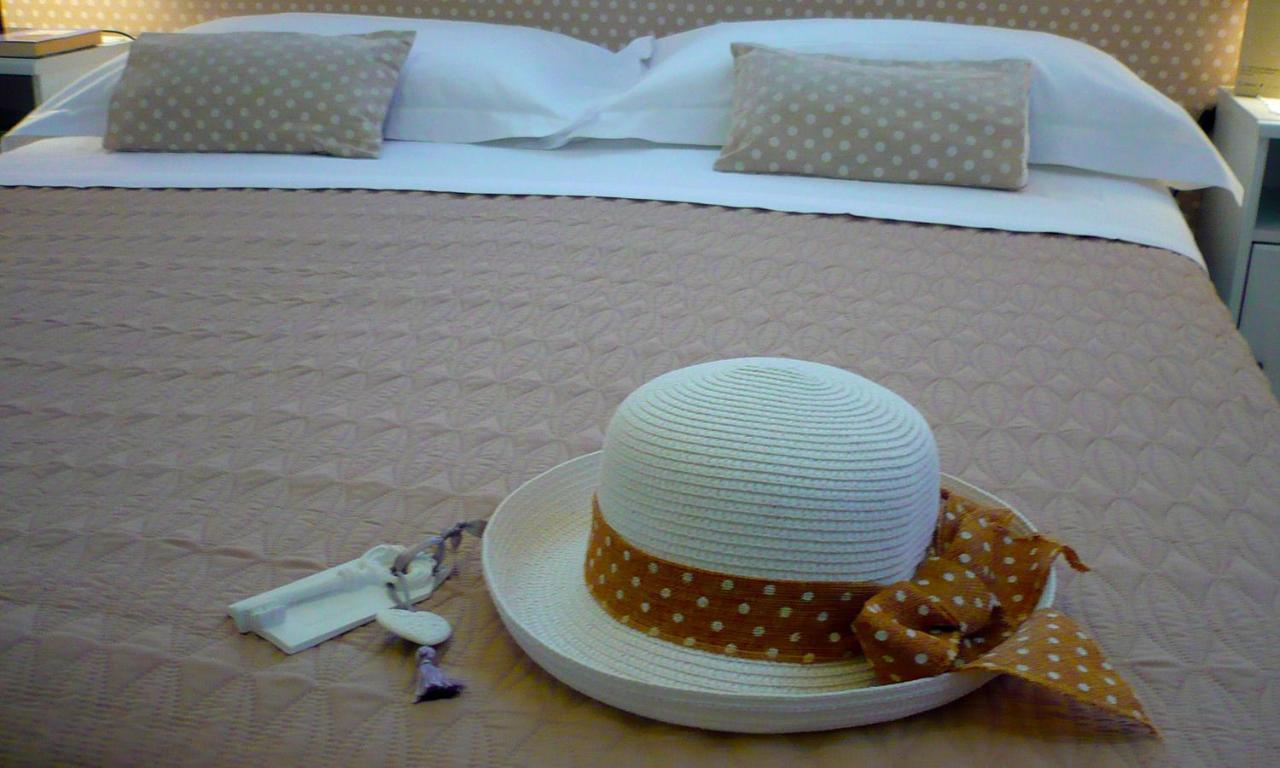 Molo Di Levante - Rent Apartment Marina di Ragusa Exteriör bild