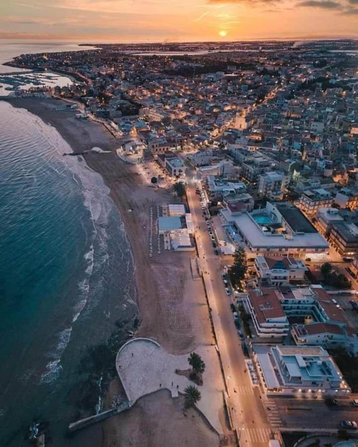 Molo Di Levante - Rent Apartment Marina di Ragusa Exteriör bild