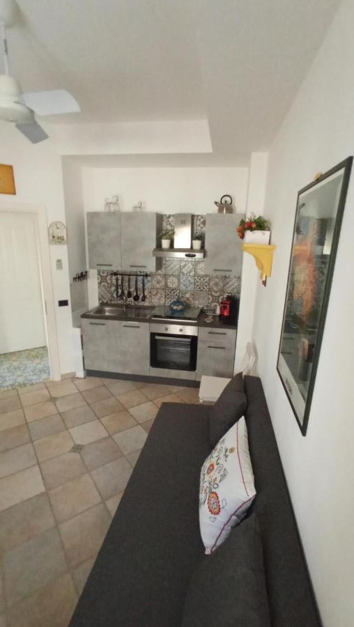 Molo Di Levante - Rent Apartment Marina di Ragusa Exteriör bild