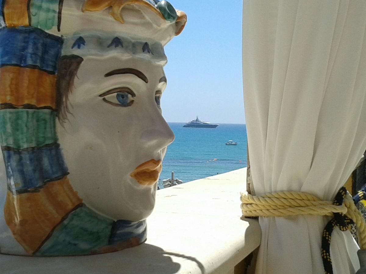 Molo Di Levante - Rent Apartment Marina di Ragusa Exteriör bild